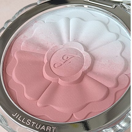 ジルスチュアート パステルペタル ブラッシュ/JILL STUART/パウダーチークを使ったクチコミ(2枚目)