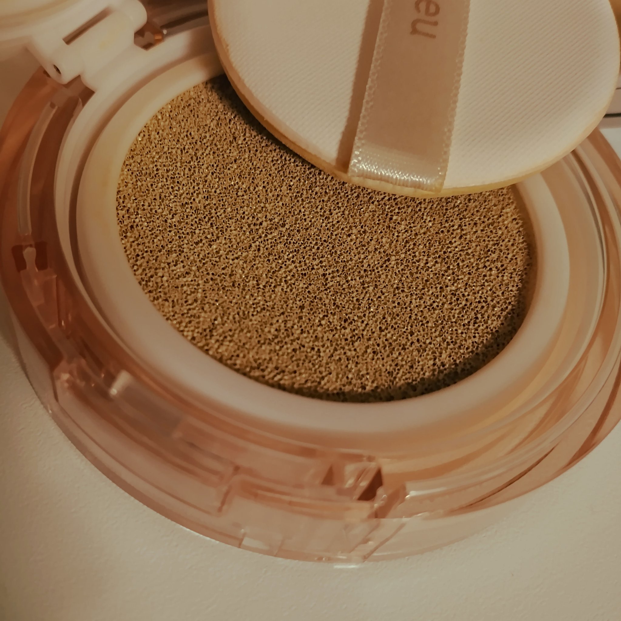 スキンケア ウォーターロッククッション　 No.23 自然な肌色/A’pieu/クッションファンデーションを使ったクチコミ（3枚目）