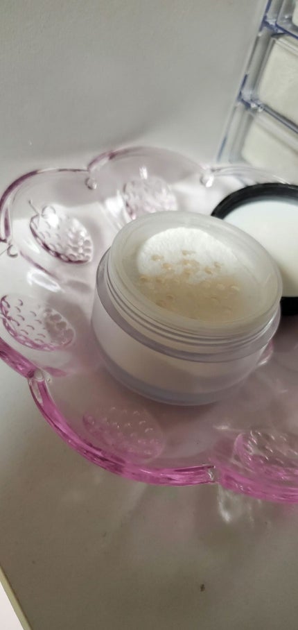 シークレット ブライトニング パウダー/ローラ メルシエ/ルースパウダーを使ったクチコミ(4枚目)