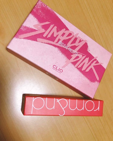 ずっと前から欲しかったのをついに買いました！

クリオのSimply pink
(※2個目の動画は映り込みの反射が怖いのでモザイク加工しています。フィルターなどの加工は一切していません。)

ロム＆ゼロ