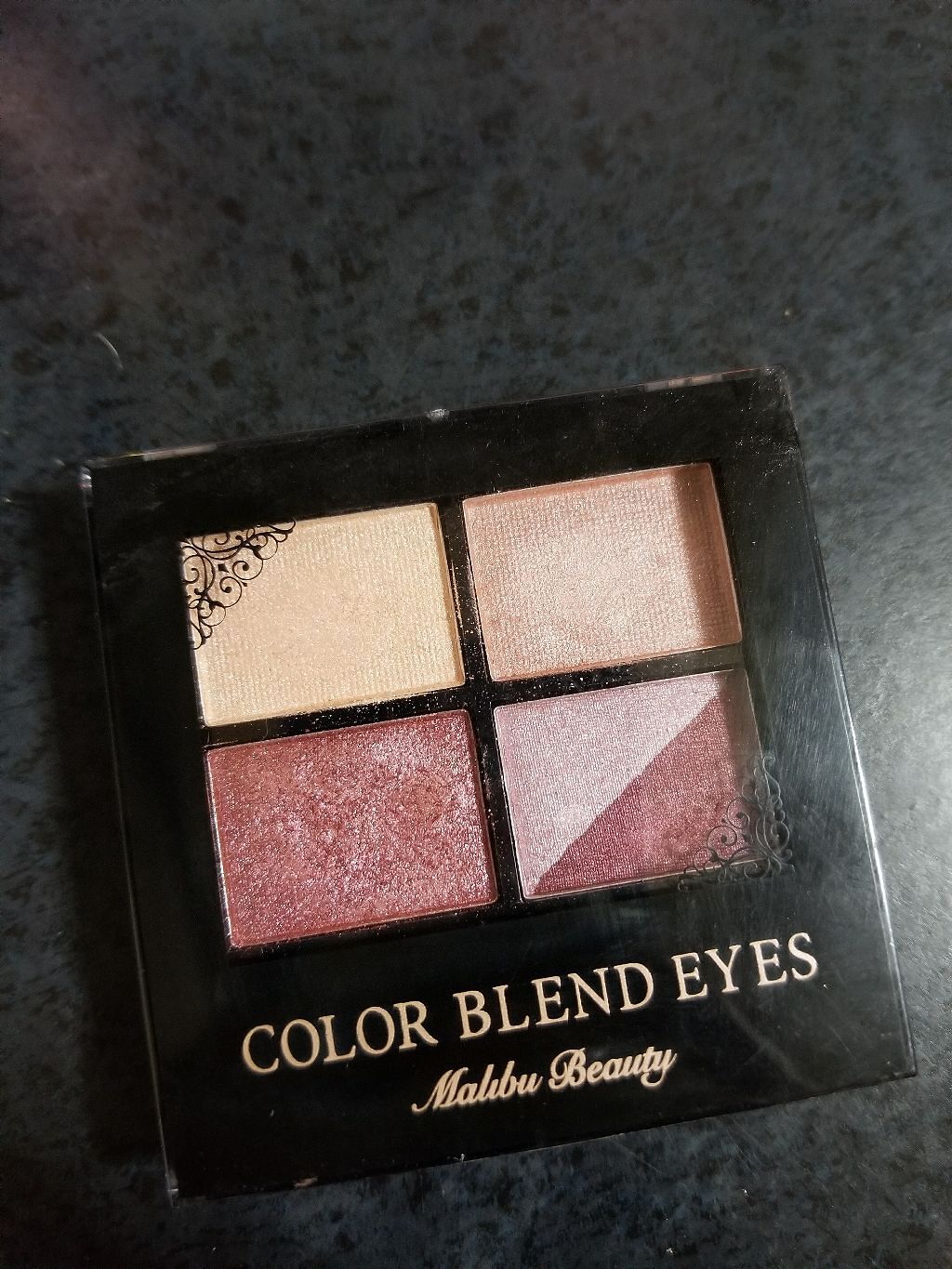 カラーブレンドアイズ/マリブビューティー/アイシャドウパレットを使ったクチコミ（1枚目）