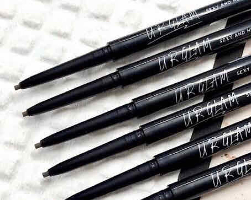 UR GLAM SLIM SKETCH EYEBROW PENCIL

108円でものすごく描きやすかったです。

細いのでとても好きです！！

眉毛描くのには向いてますが涙袋描くのには向いてないと思います！

結構ぼかしにくいです

眉頭