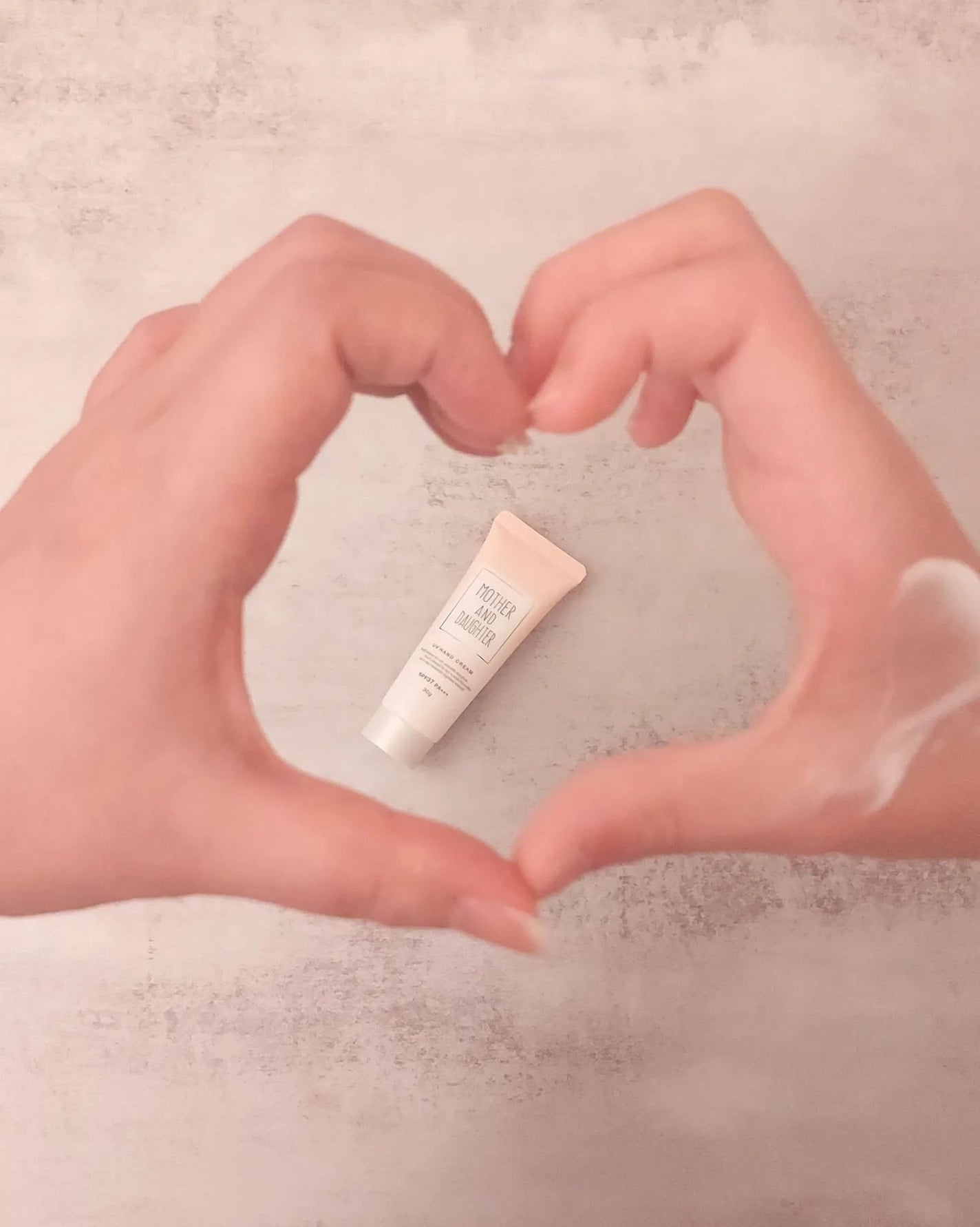 UVハンドクリームN SPF37 PA+++/Mother&Daughter/ハンドクリームを使ったクチコミ(2枚目)