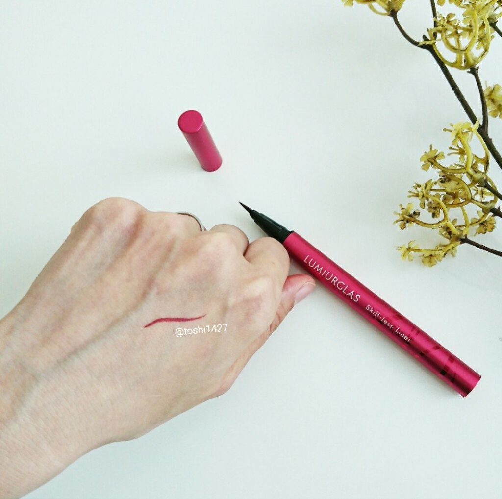スキルレスライナー/LUMIURGLAS/リキッドアイライナーを使ったクチコミ（3枚目）