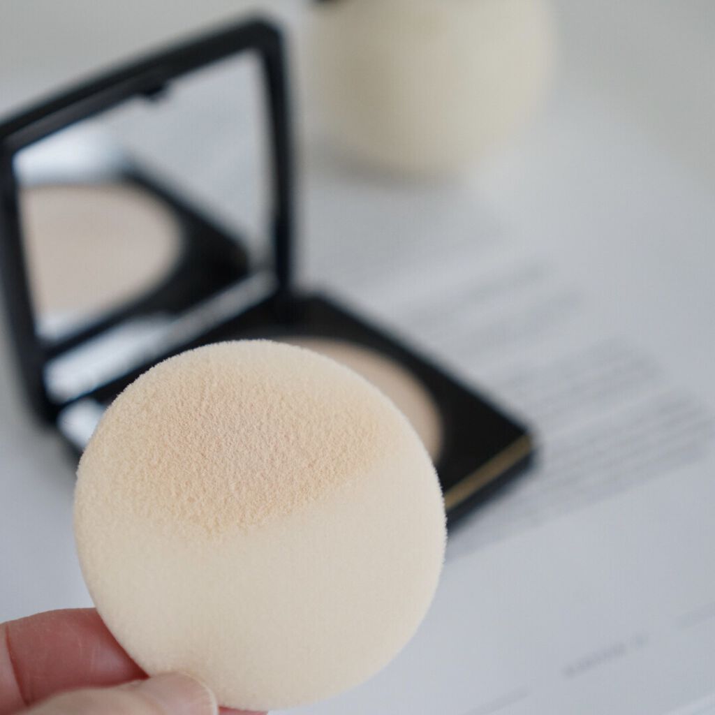 BOBBI BROWN シアーフィニッシュ プレストパウダーのクチコミ「・
・
@bobbibrownjapan 

「シアーフィニッシュ プレストパウダー」

を使.....」（3枚目）