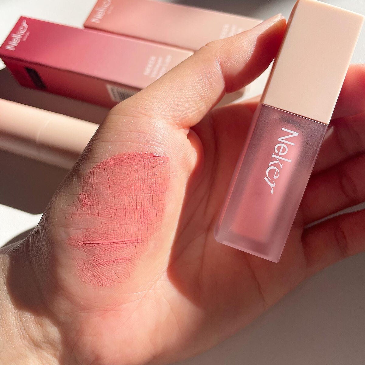 ベールレイヤーマットリップ/Neker /口紅を使ったクチコミ(4枚目)