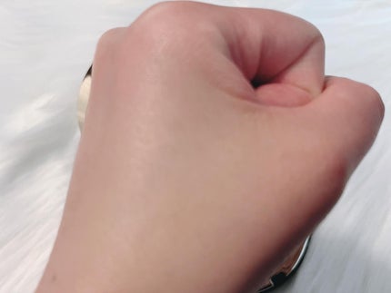 BERE@フォロバ on LIPS 「🖤🤍AGE20'sシグネチャーエッセンスカバーパクト(インテン..」(4枚目)