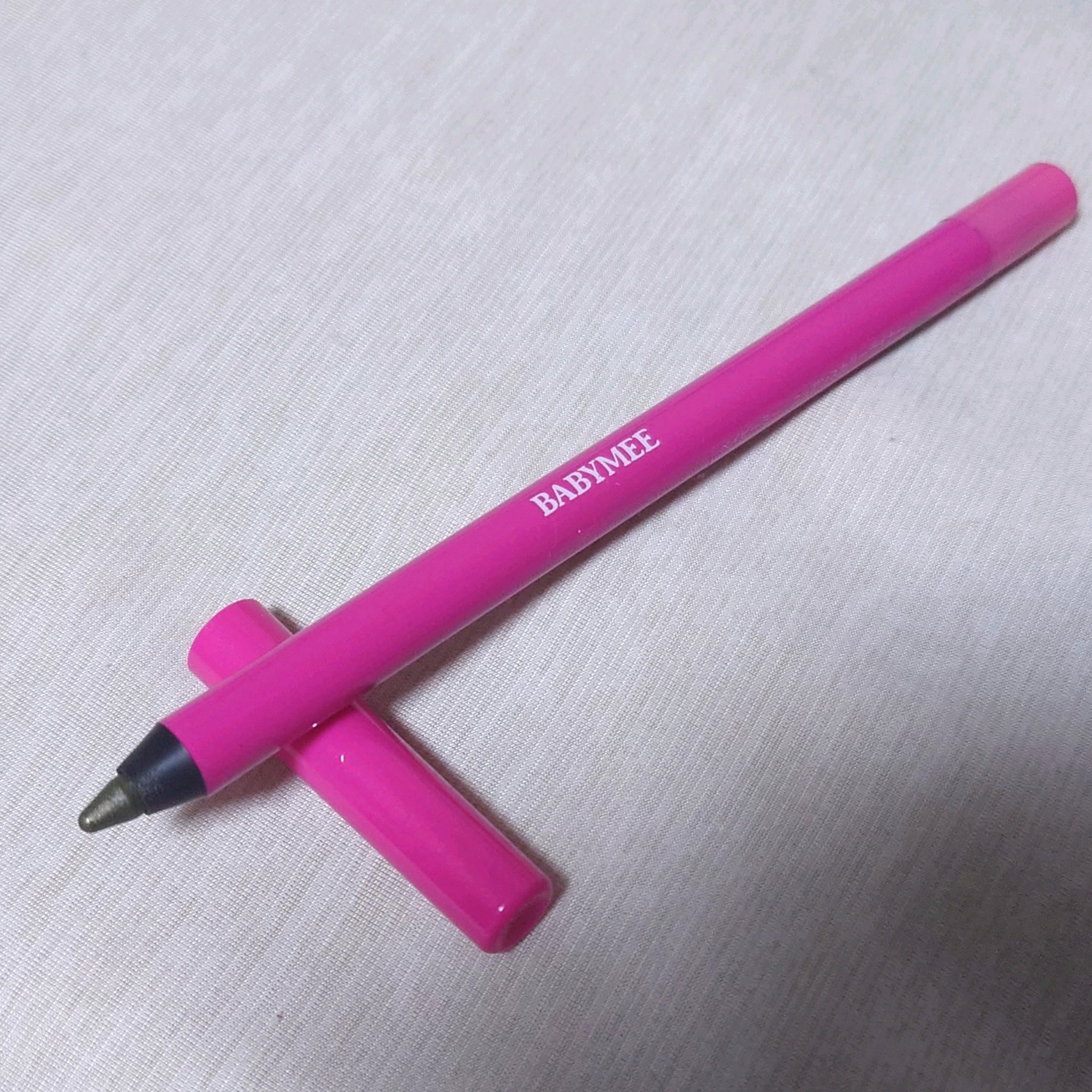 ニュアンスカラーライナー グラスグリーン/BABYMEE/ペンシルアイライナーを使ったクチコミ（1枚目）