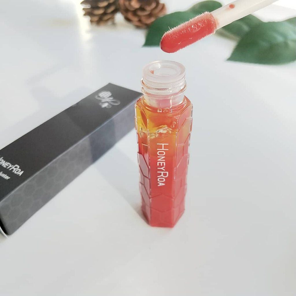 ハニーラスター r/ROAlív/リップグロスを使ったクチコミ(3枚目)