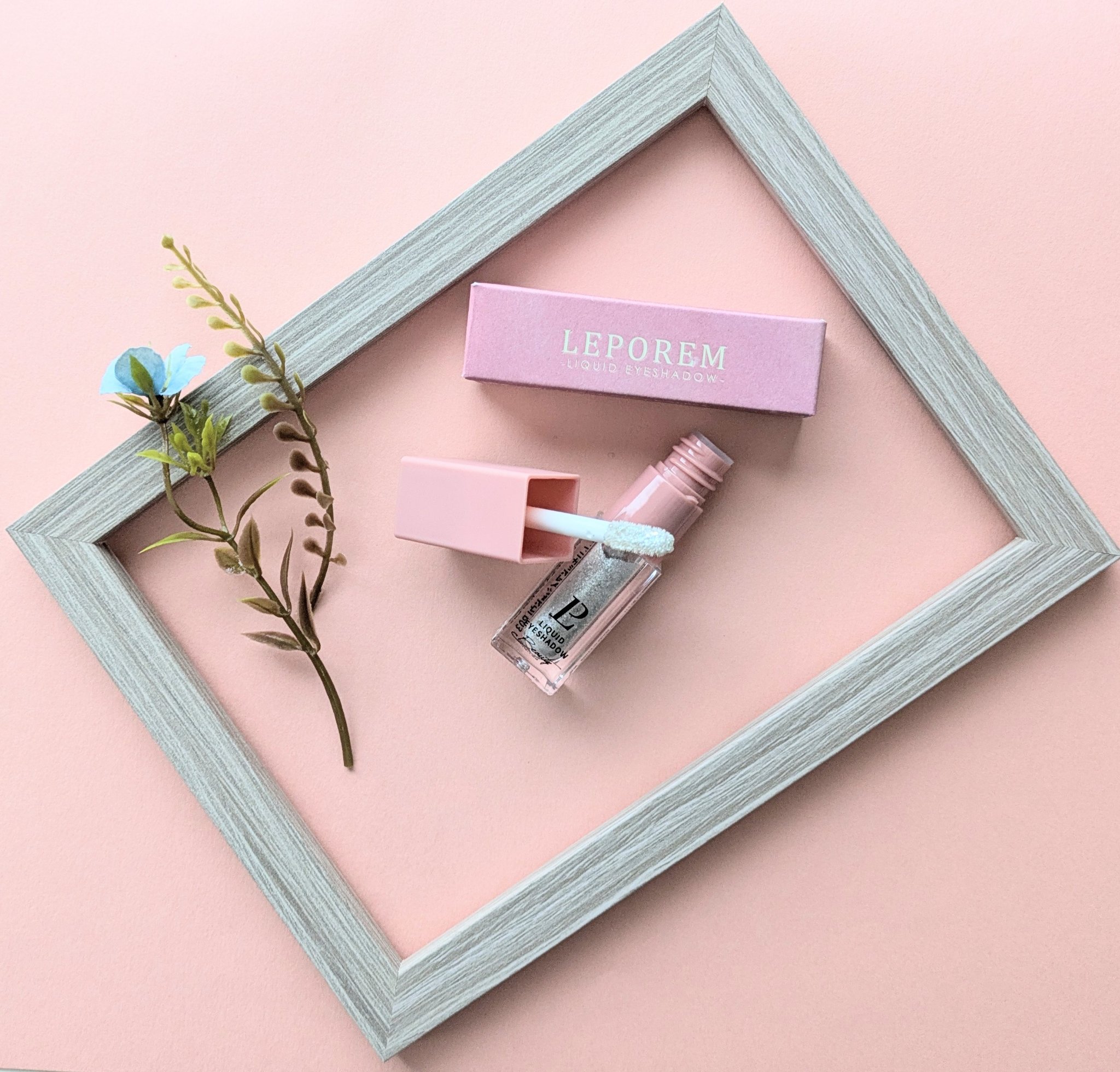 ルポレムリキッドアイシャドウ/LEPOREM/リキッドアイシャドウを使ったクチコミ（1枚目）