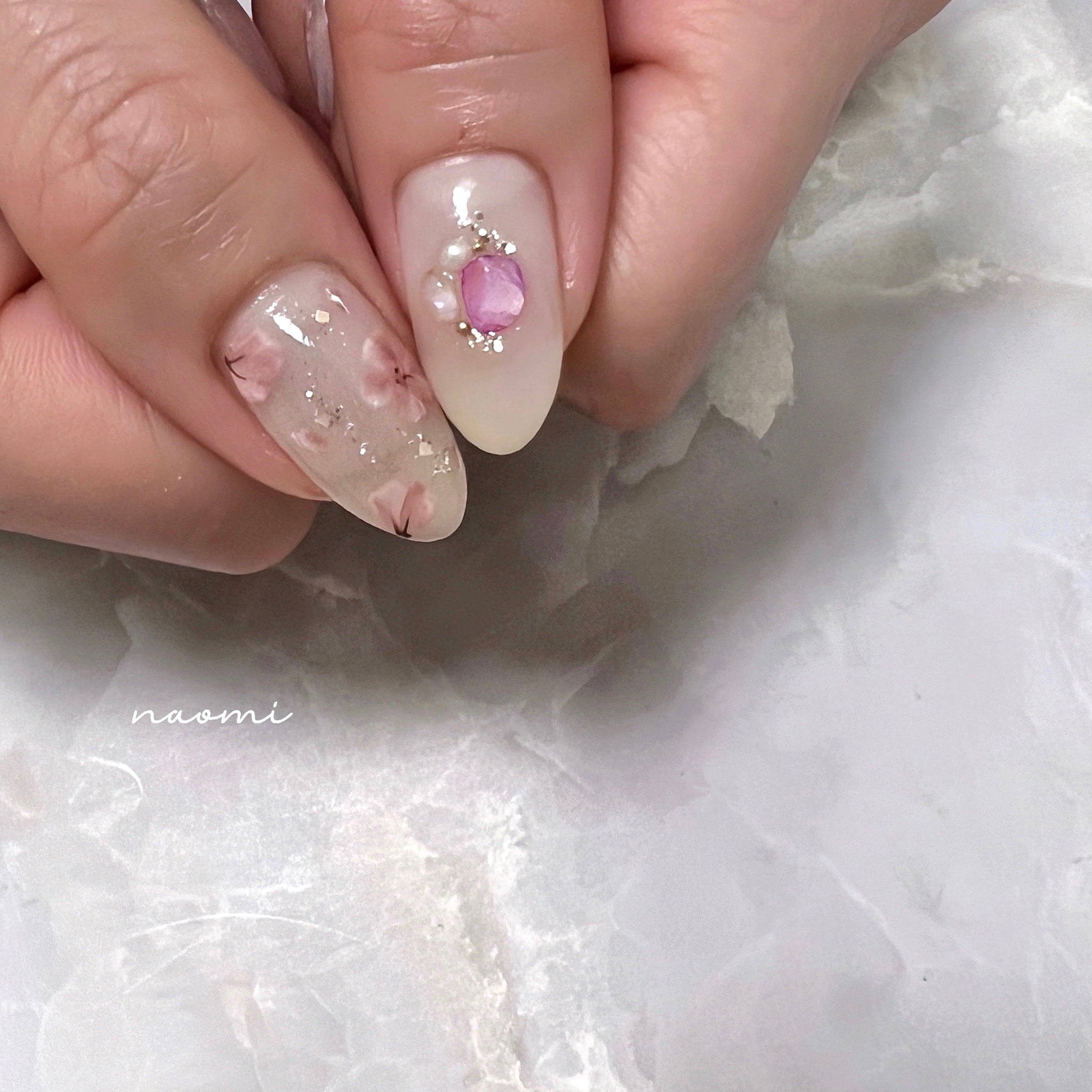 #フラワーネイル,#お花ネイル,#ドライフラワーネイル,#春ネイル,#シェルネイル,#パールネイル,#卒業ネイル,#入学ネイル,#セルフネイル,#大人可愛いネイルのネイルデザイン