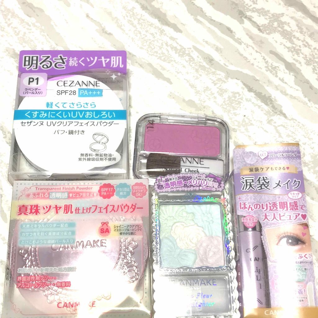 グロウフルールハイライター/キャンメイク/パウダーハイライトを使ったクチコミ（2枚目）