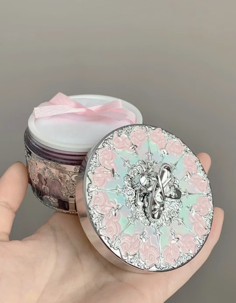 フラワーノーズスワンバレエシリーズ アイシャドウパレット/FlowerKnows/アイシャドウパレットを使ったクチコミ（1枚目）