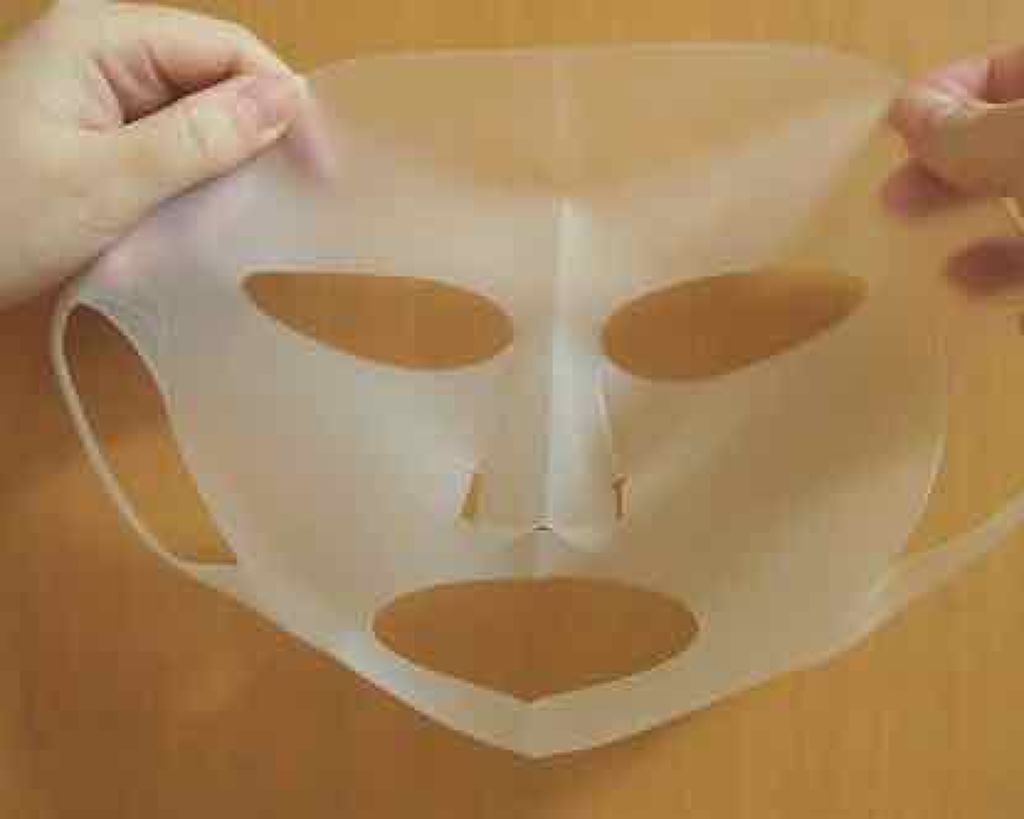 シリコーン潤マスク 3D/DAISO/その他スキンケアグッズを使ったクチコミ（1枚目）