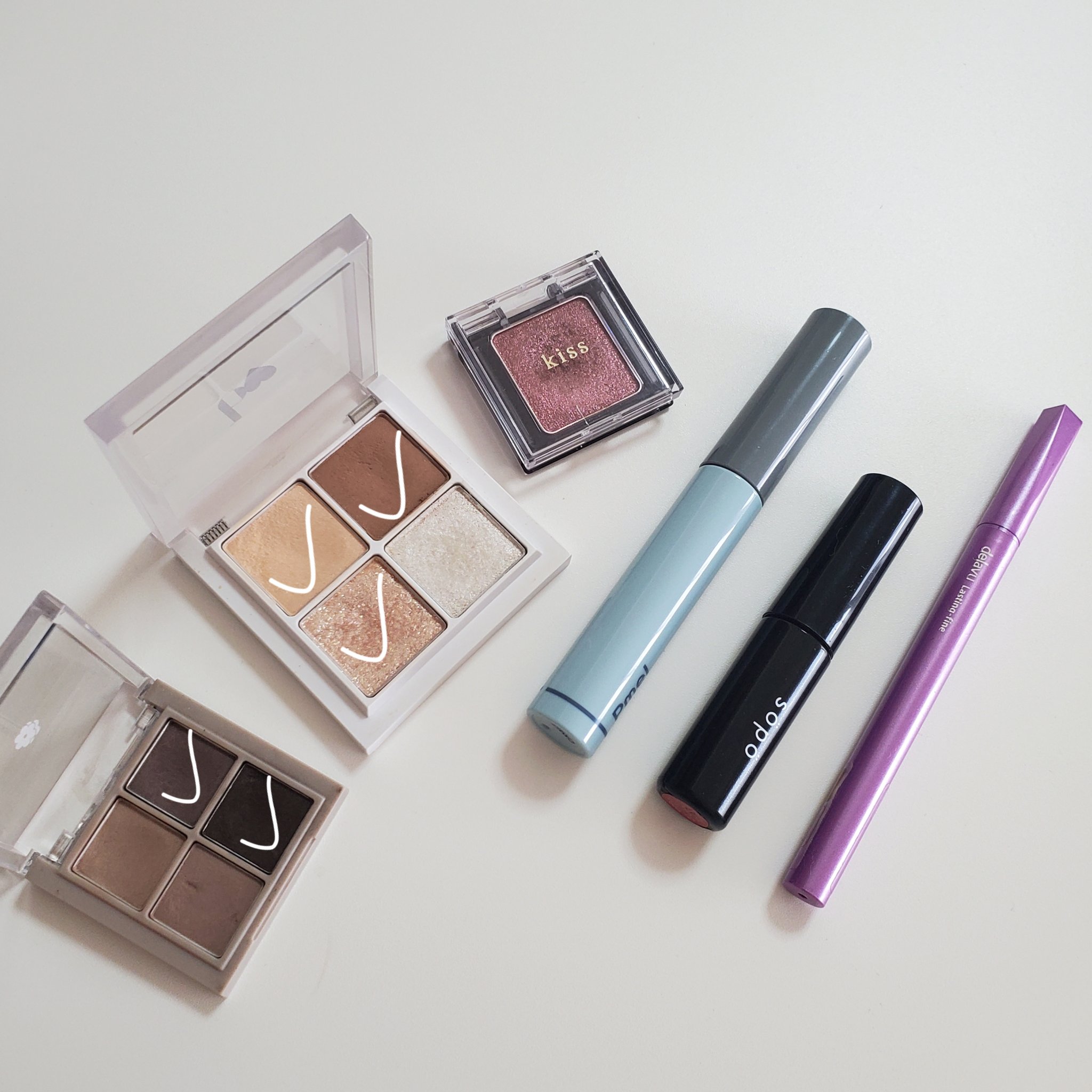  シアー グリッターアイズ/KiSS/単色アイシャドウを使ったクチコミ（2枚目）