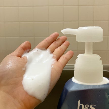 ぬこさん on LIPS 「⠀⠀「エイチアンドエス5in1クールモイスチャーシャンプー」で..」(4枚目)