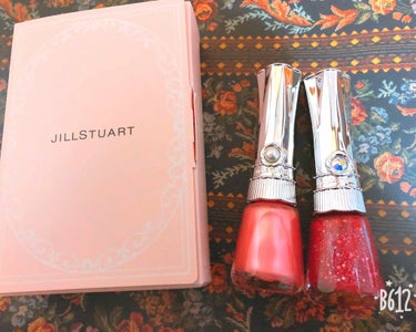 JILL STUART ネイルラッカー ダズリングビジューのクチコミ「.
.
.
４／5発売の ジルスチュアートの新作🌸
ネイルラッカーパール 203
ネイルラッカ.....」（1枚目）