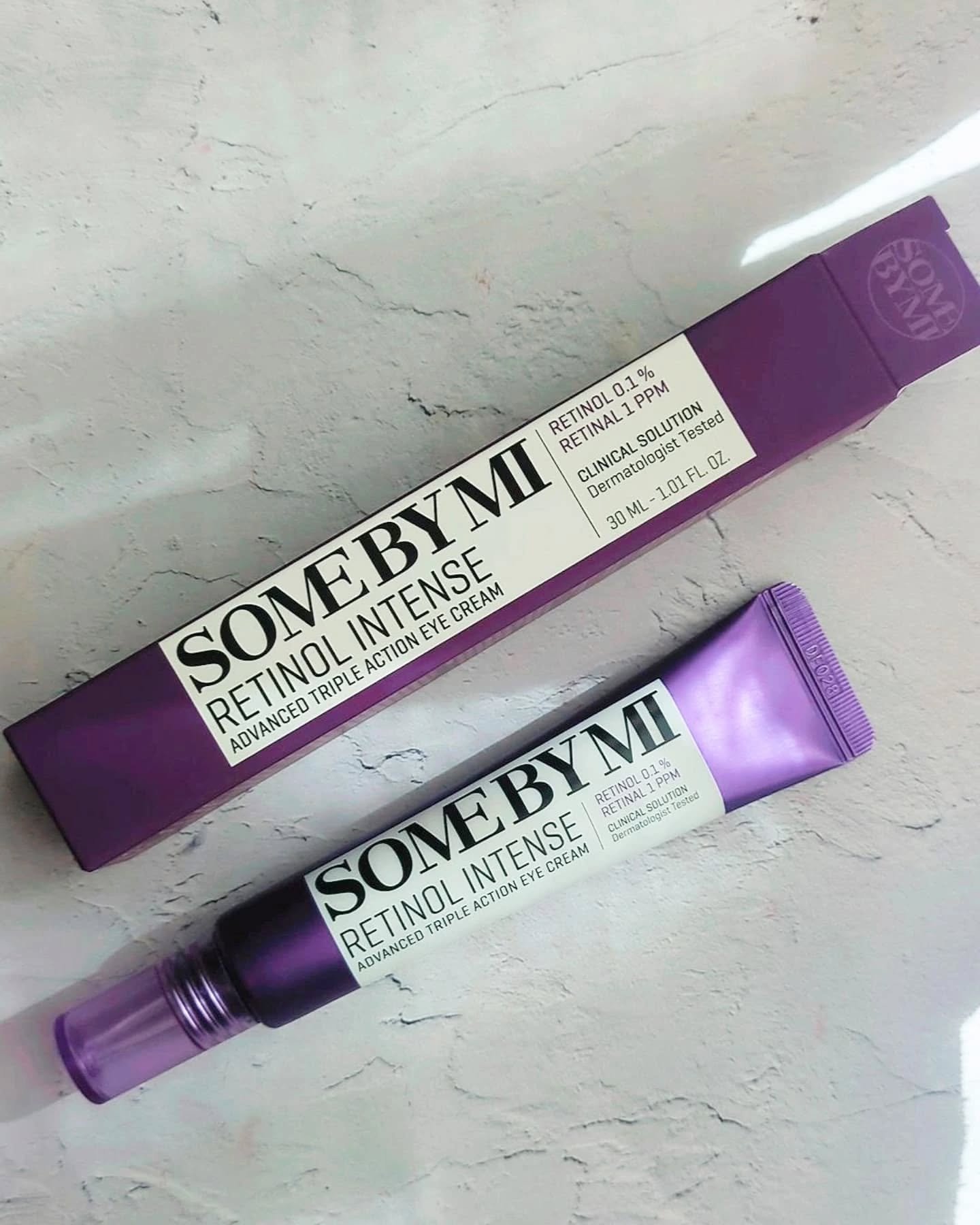 乾燥する季節、目元の小じわやハリ不足が気になる…そんな時こそ レチノールアイクリーム の出番！✨

目元って年齢でるのよ……ほんとに…
乾燥してる目元だとアイメイク決まらないし……
そんなアイクリーム必須の私も使って納得の使用感だったのでシ