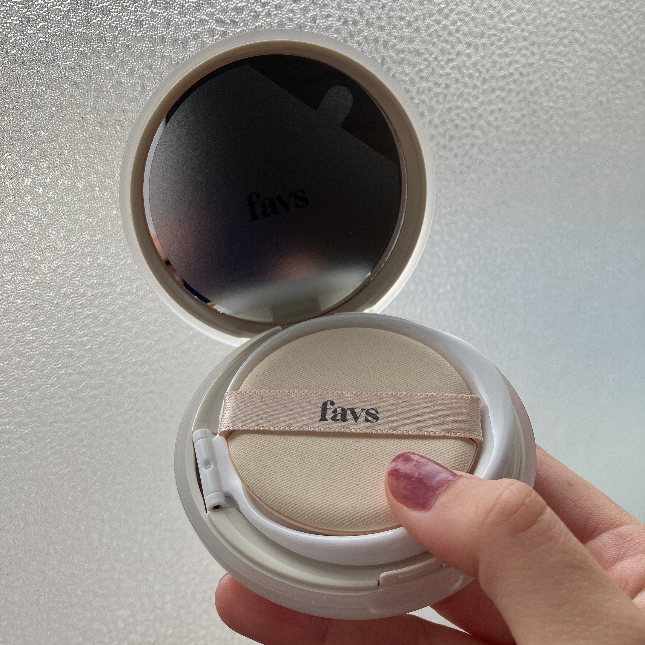 カーミンググロウアップクッションファンデーション/favs/リキッドファンデーションを使ったクチコミ（2枚目）