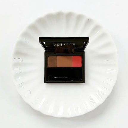 do natural スタイリングアイブローパウダーのクチコミ「【ニュアンスチェンジできるアイブロウパウダー】
do natural
スタイリングアイブ.....」(1枚目)