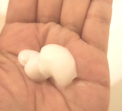 ザビューティ うるツヤチャージヘアパック/エッセンシャル/ヘアマスク・ヘアパックを使ったクチコミ(4枚目)