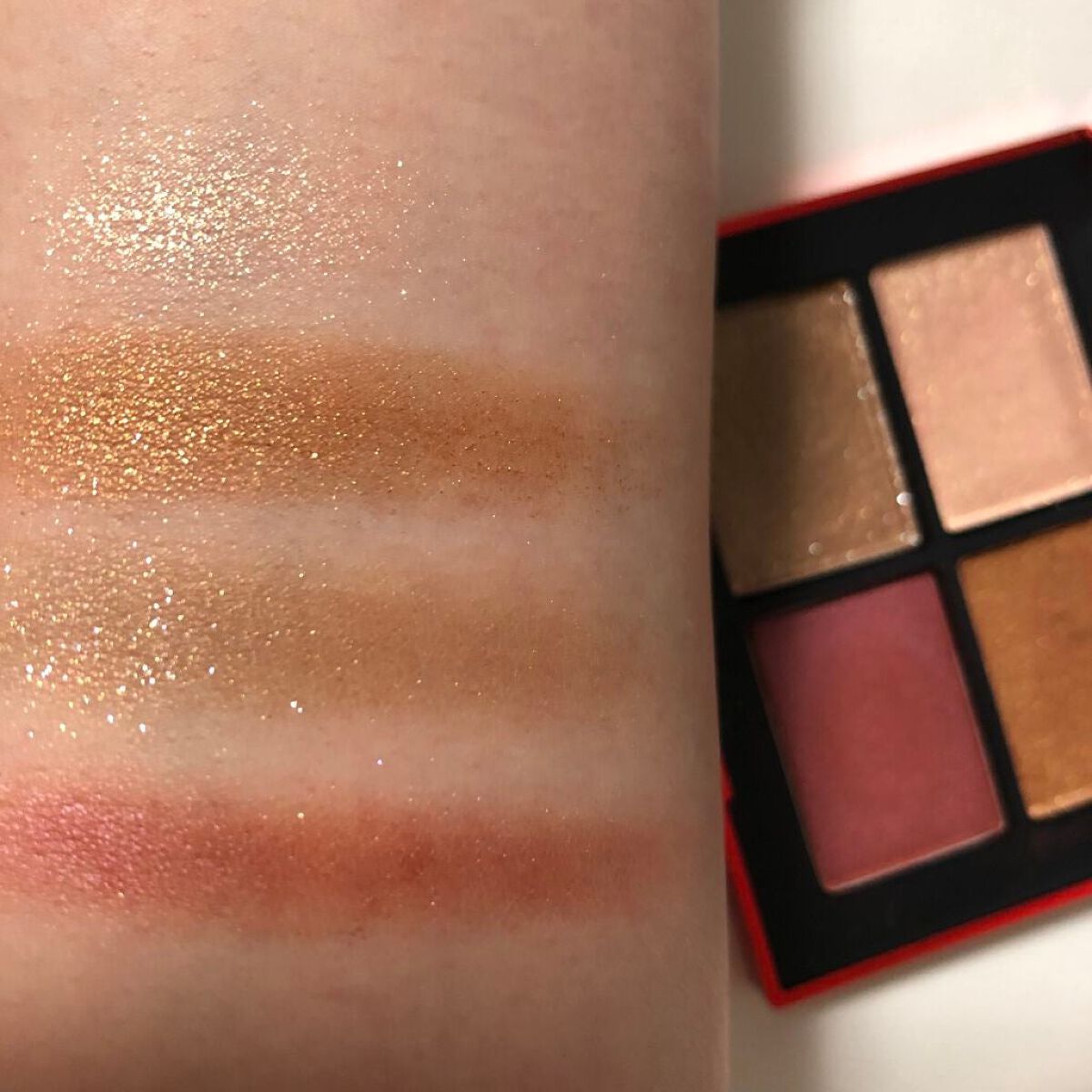 クワッドアイシャドー 5057