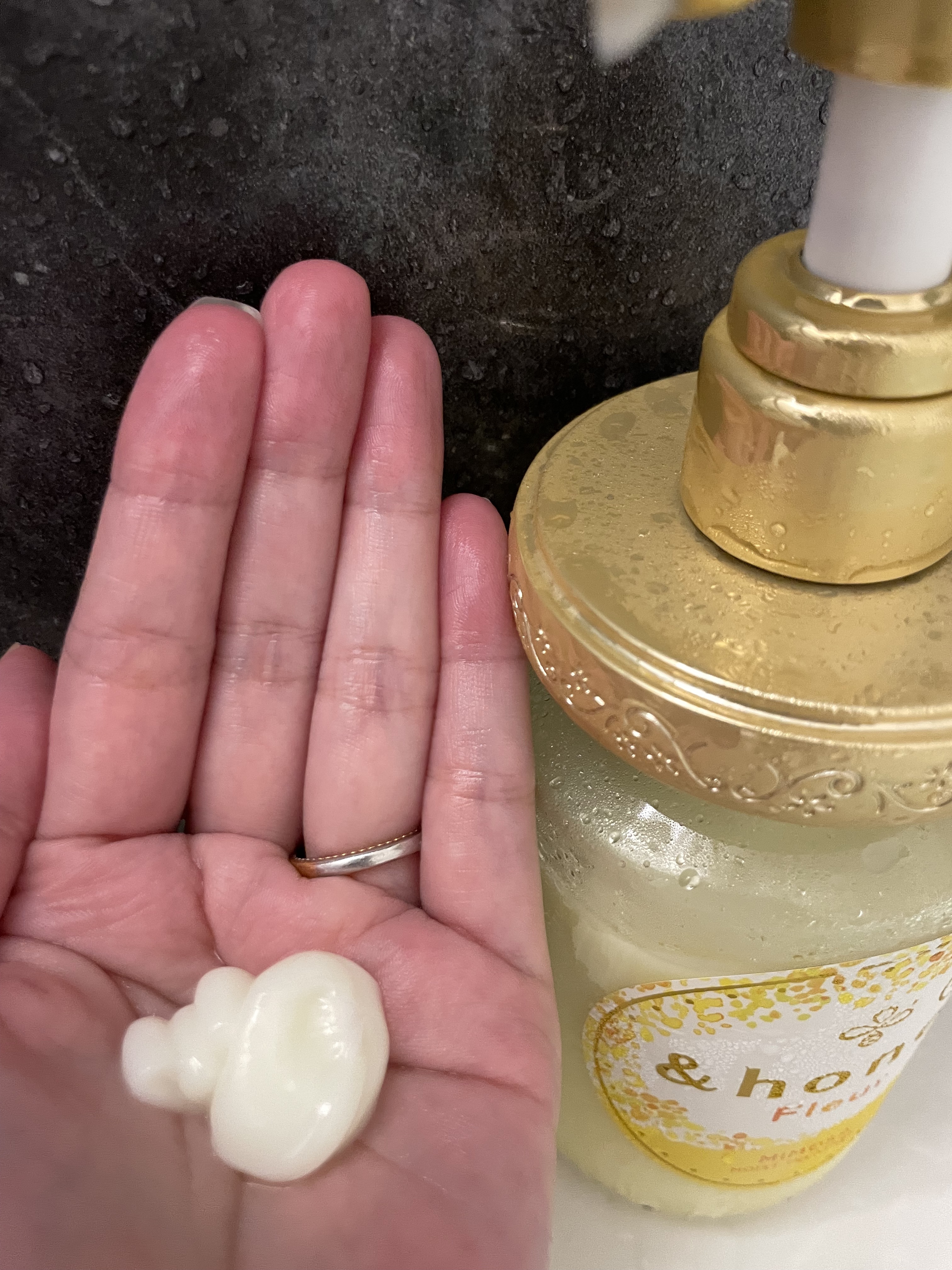 アンドハニー フルール シャンプー1.0 /アンドハニー フルール トリートメント2.0/&honey/市販シャンプーを使ったクチコミ（3枚目）