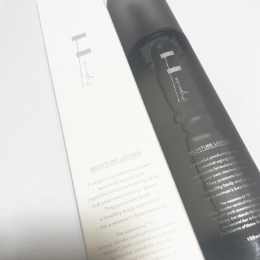 F organicsエッフェ オーガニック
モイスチャーローション

cosme kitchenオリジナルブランド👀？
結構前に福袋に入っていて、
なんとなく使っていた頃は
そこまで良さを実感できなかっ