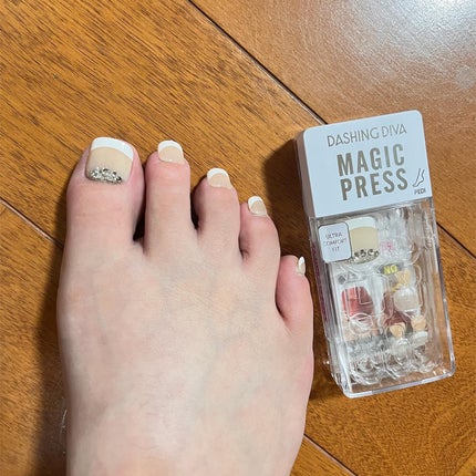 しろこ on LIPS 「貼るだけでOKダッシングディバマジックプレスをお試しです♪貼る..」(3枚目)