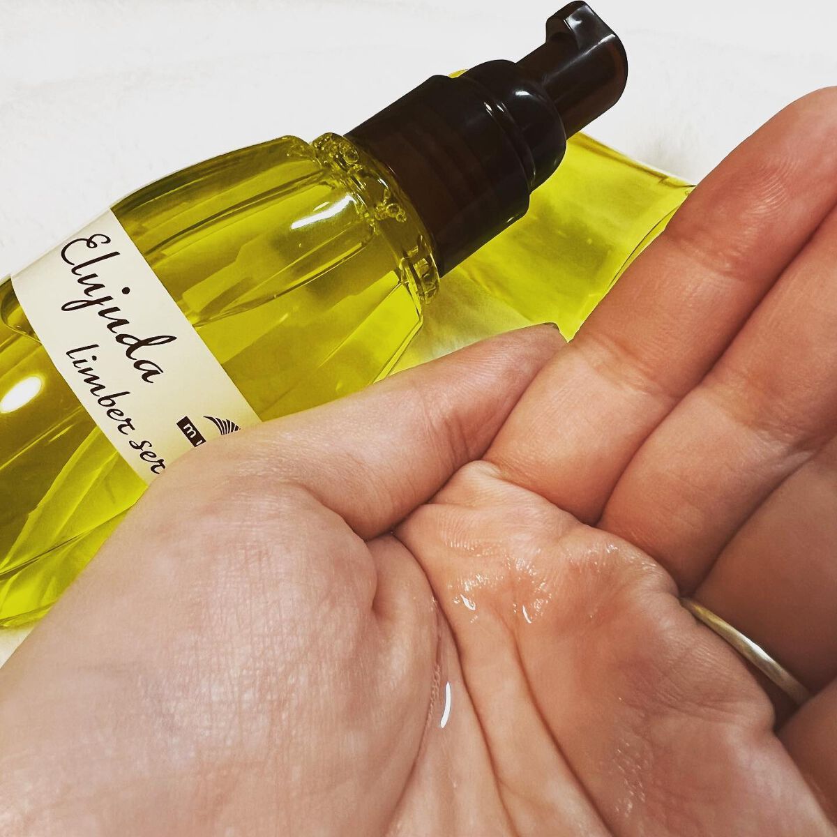 エルジューダ リンバーセラム/エルジューダ/ヘアオイルを使ったクチコミ（2枚目）