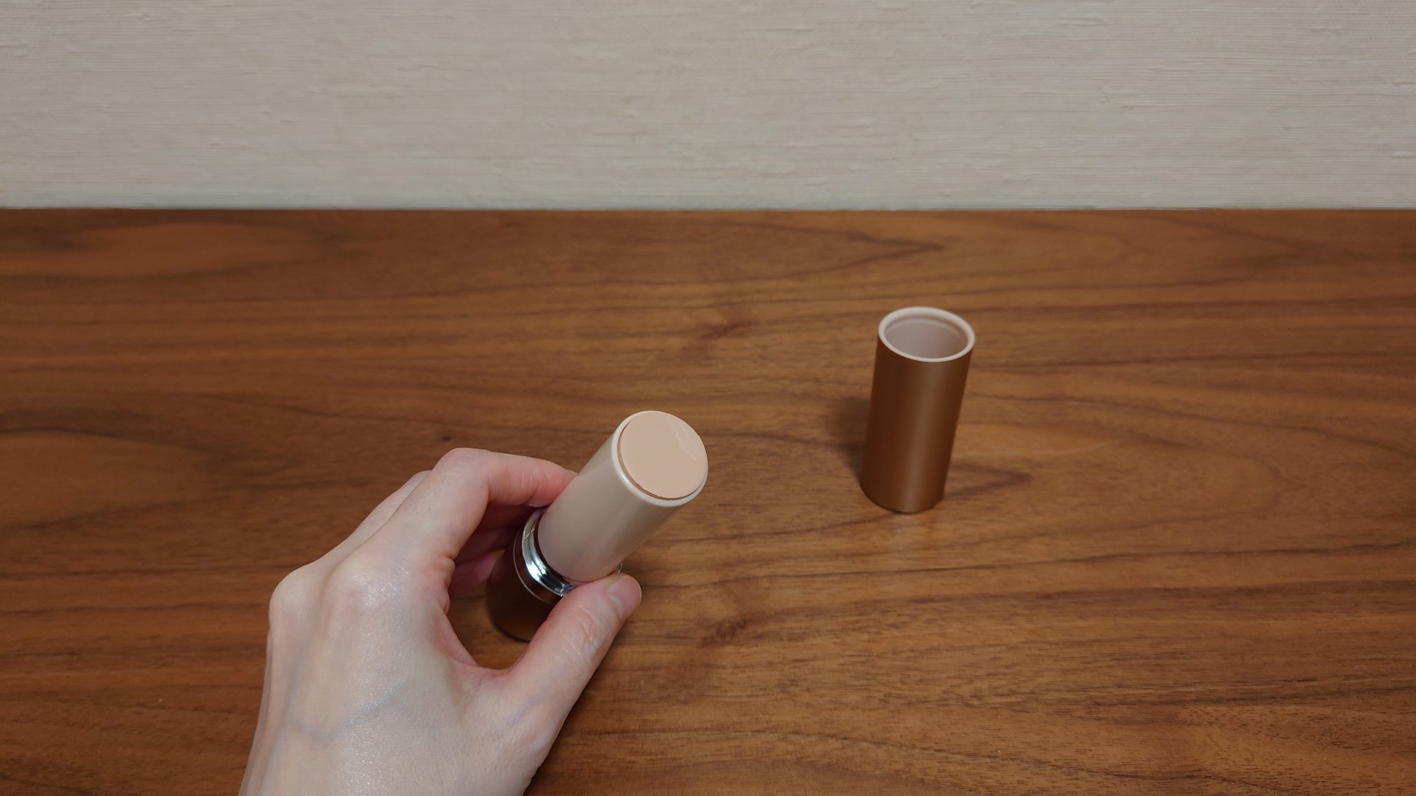 シルキースティックファンデーション ベージュ/KAMIKA/その他ファンデーションを使ったクチコミ（2枚目）