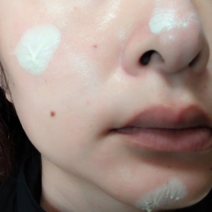 ヨナ フォロバ100 on LIPS 「皮膚科の医師の日焼け止めの塗りかたを参考にさせて頂きました。手..」(4枚目)