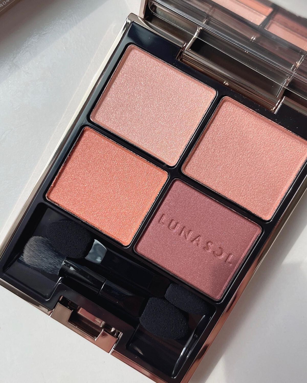 アイカラーレーション/LUNASOL/アイシャドウパレットを使ったクチコミ(3枚目)