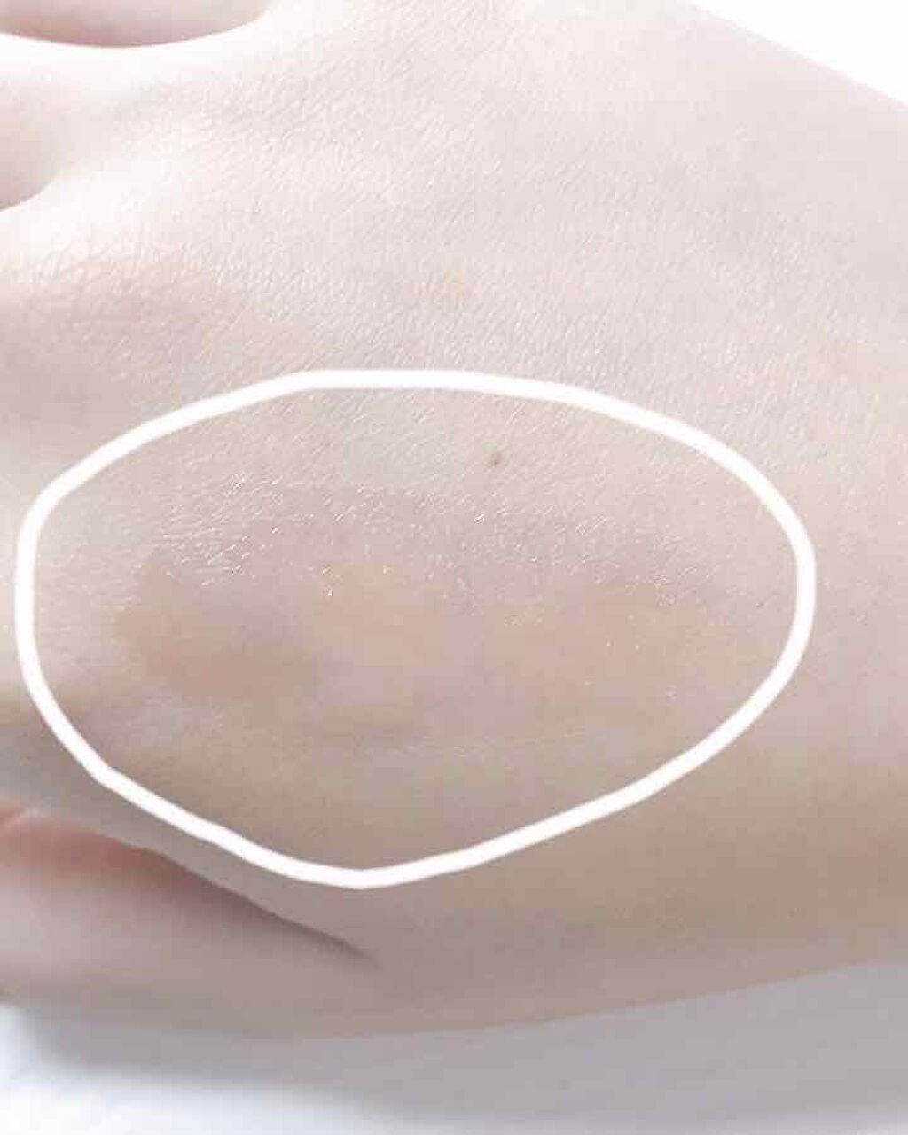 モイストピュアカラーリップ/ニベア/リップクリームを使ったクチコミ(2枚目)