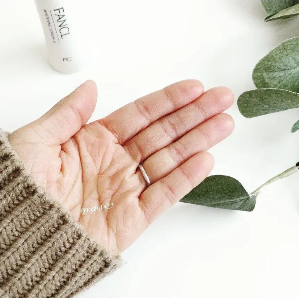 ホワイトニング 化粧液 II しっとり＜医薬部外品＞/ファンケル/化粧水を使ったクチコミ（2枚目）