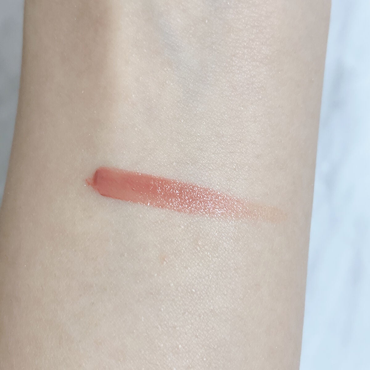 Rose on LIPS 「持ち運びに最適なリップブラシをご紹介します✨特徴は…✔ノック式..」(3枚目)