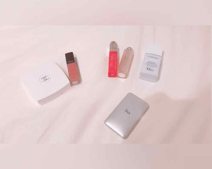 ル ブラン コンパクト ラディアンス 12 ベージュ ロゼ / CHANEL ル ブラン コンパクト ラディアンス 12 ベージュ ロゼ / CHANEL