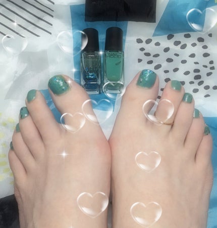 ネイルホリック パーティーフレーク/ネイルホリック/マニキュアを使ったクチコミ(2枚目)