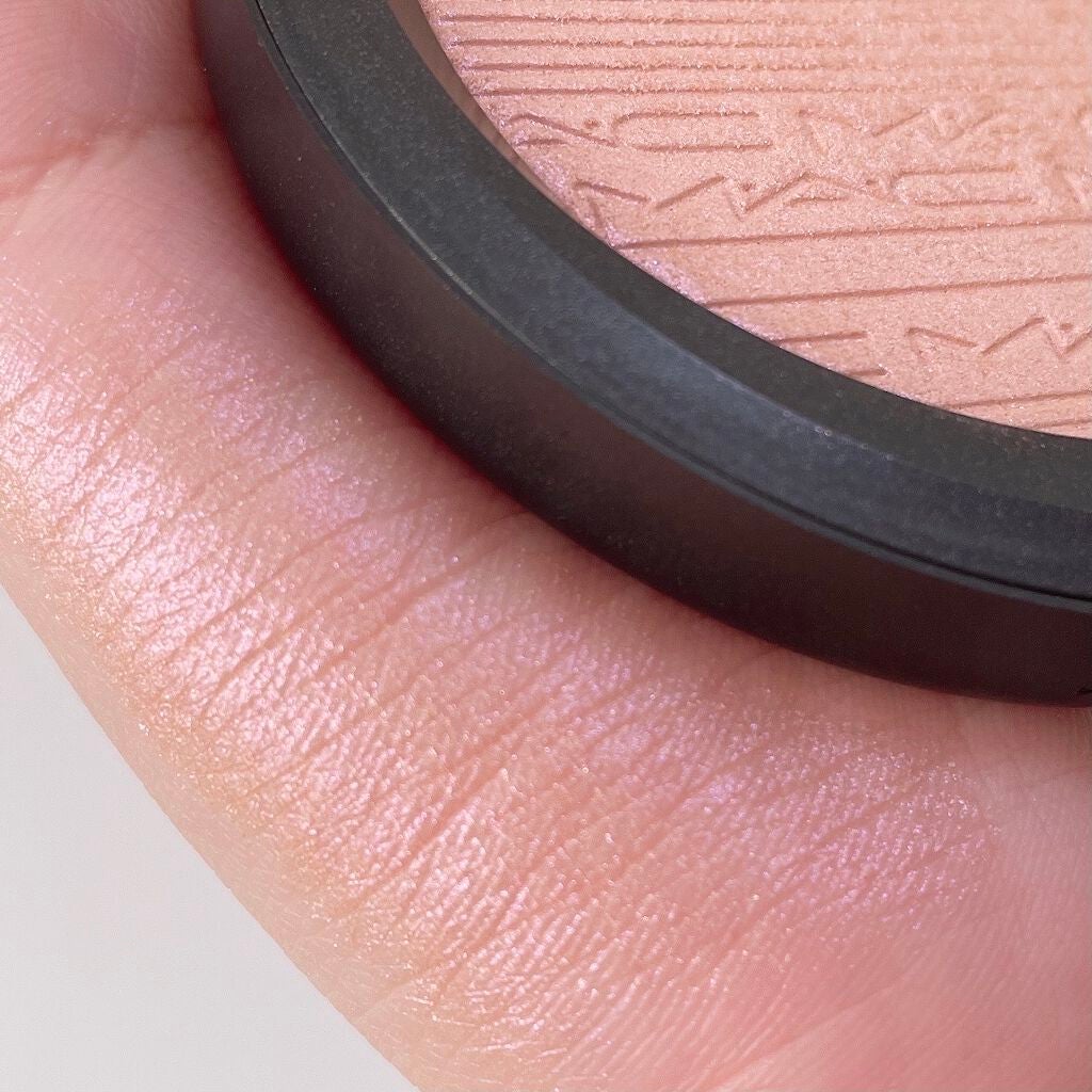 エクストラ ディメンション スキンフィニッシュ/M・A・C/プレストパウダーを使ったクチコミ(3枚目)