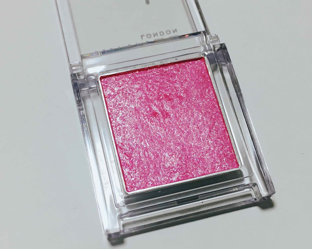 プリズム パウダーアイカラー/リンメル ロンドン/単色アイシャドウを使ったクチコミ（2枚目）