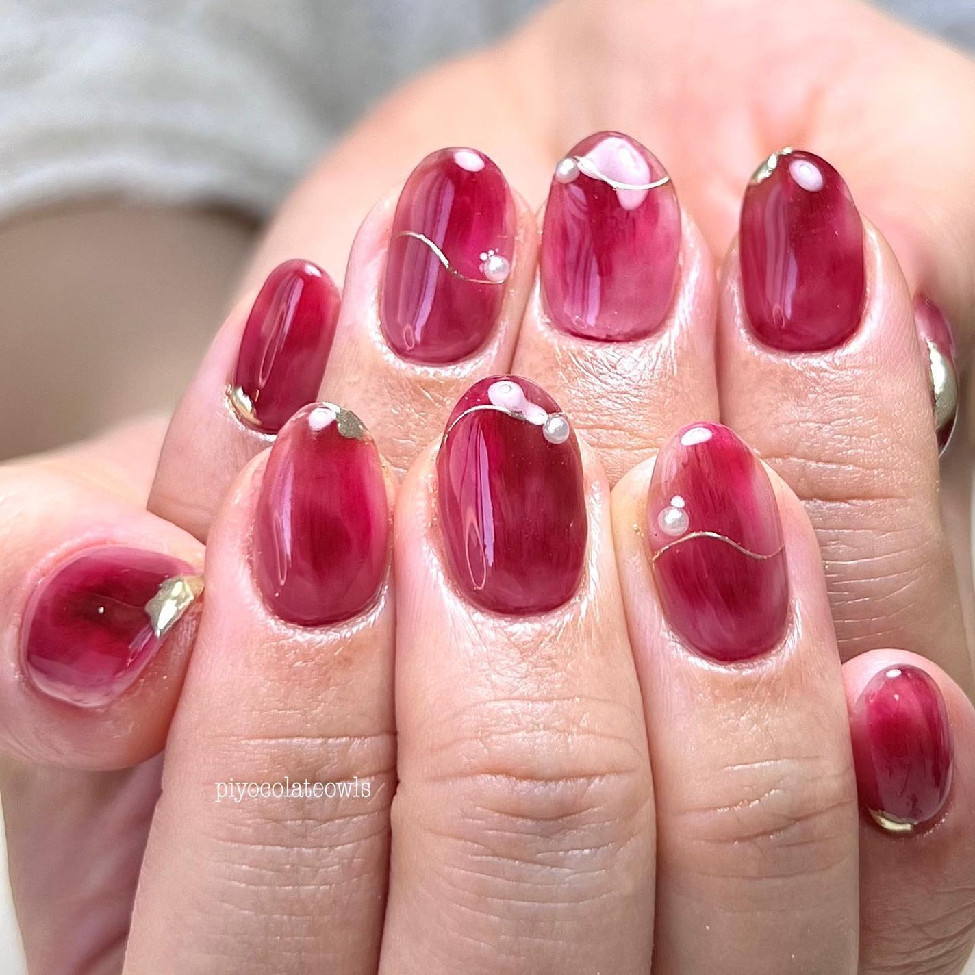 ぴよこれいと あうるす on LIPS 「もやもや全塗りに細ライン。うねうねの華奢な細ラインミラーとこれ..」(1枚目)