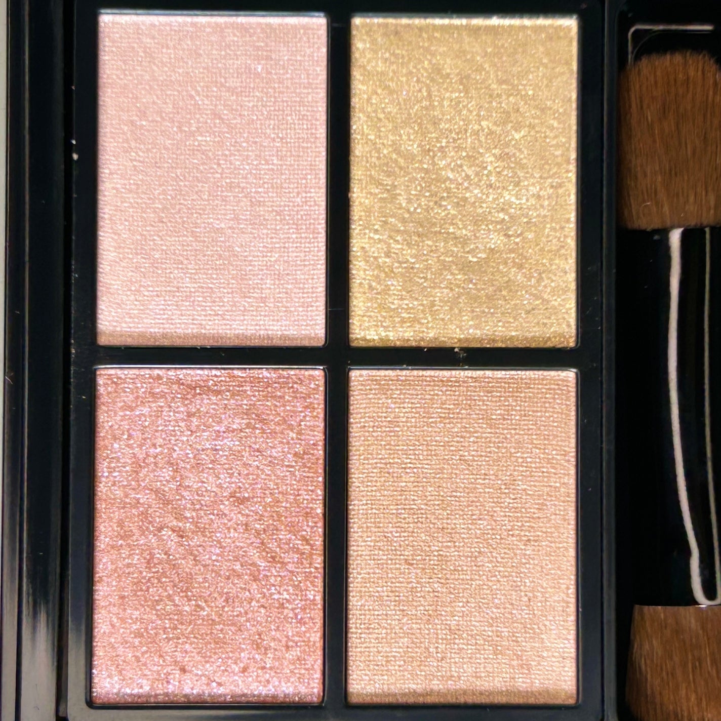 ミネラルクラッシィシャドー/エトヴォス/アイシャドウパレットを使ったクチコミ(2枚目)