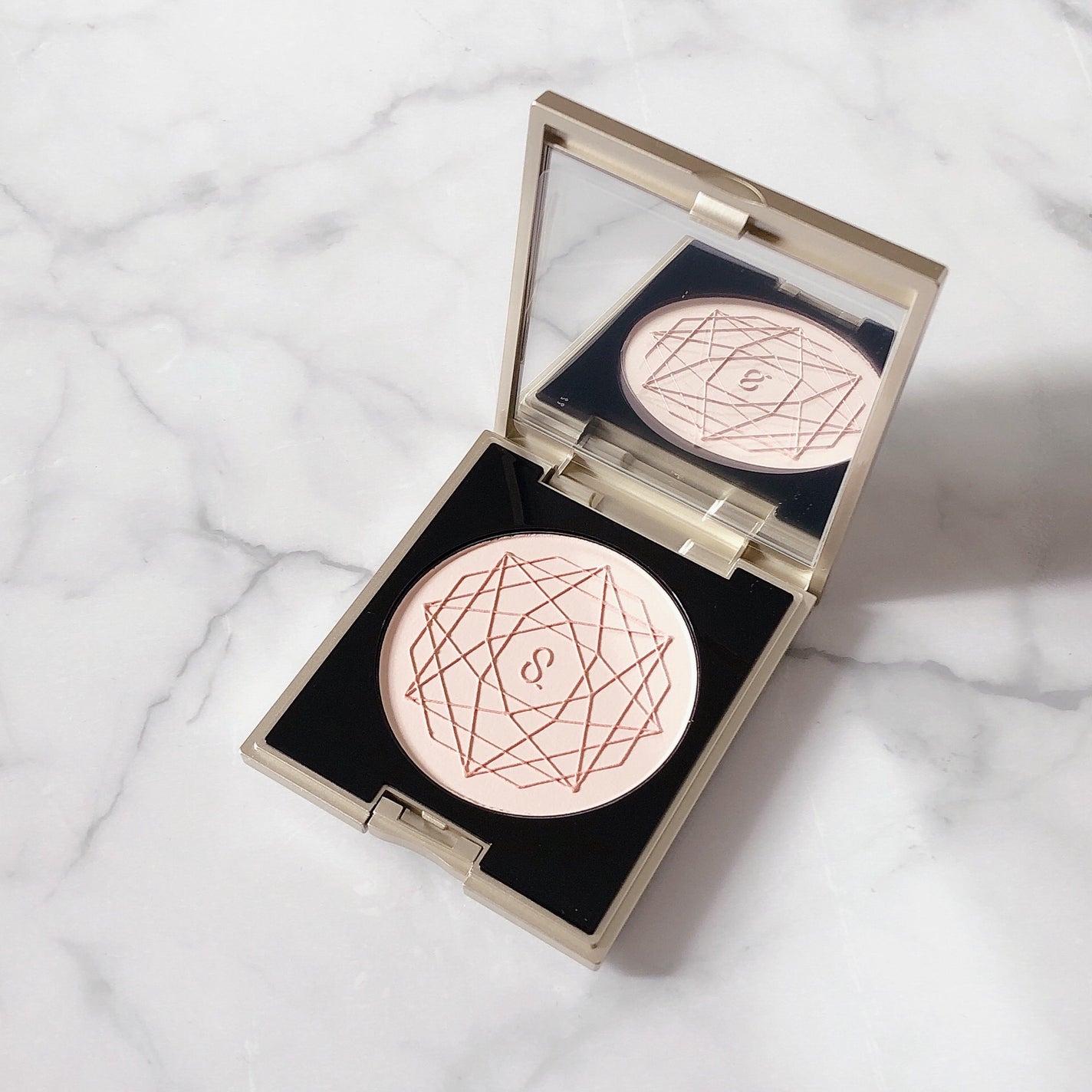 20th アニバーサリー フェイス コンパクト/SUQQU/パウダーハイライトを使ったクチコミ(1枚目)