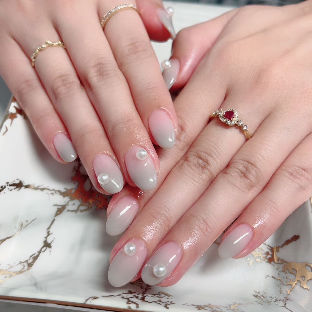 あさひ【フォロバします】 on LIPS 「新しいネイル#グラデーションネイル#ジェルネイル#大人ネイル#..」(2枚目)