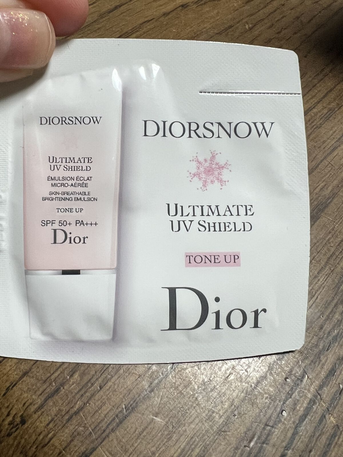 【旧】スノー UVシールド トーンアップ 50+/Dior/日焼け止めミルクを使ったクチコミ（1枚目）