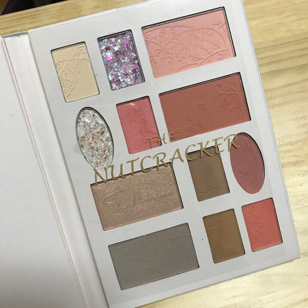 ZEESEAくるみ割り人形 キャンディクルーズ12色メイクアップパレット/ZEESEA/アイシャドウパレットを使ったクチコミ(2枚目)