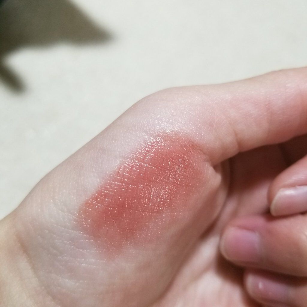 プラチナム 顔色アップ エッセンスルージュ/エルシア/口紅を使ったクチコミ(2枚目)