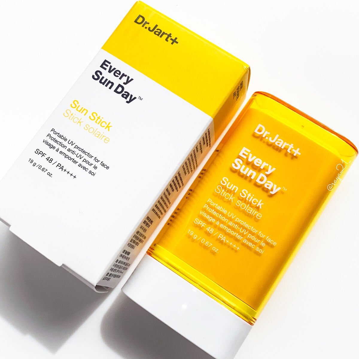 Dr.Jart＋ ドクタージャルト Sun stickのクチコミ「
\ ひとつあると便利！！！手を汚さず手軽に塗れる日焼け止め🌞 /

⚜️Dr.jart+
🌿.....」（1枚目）