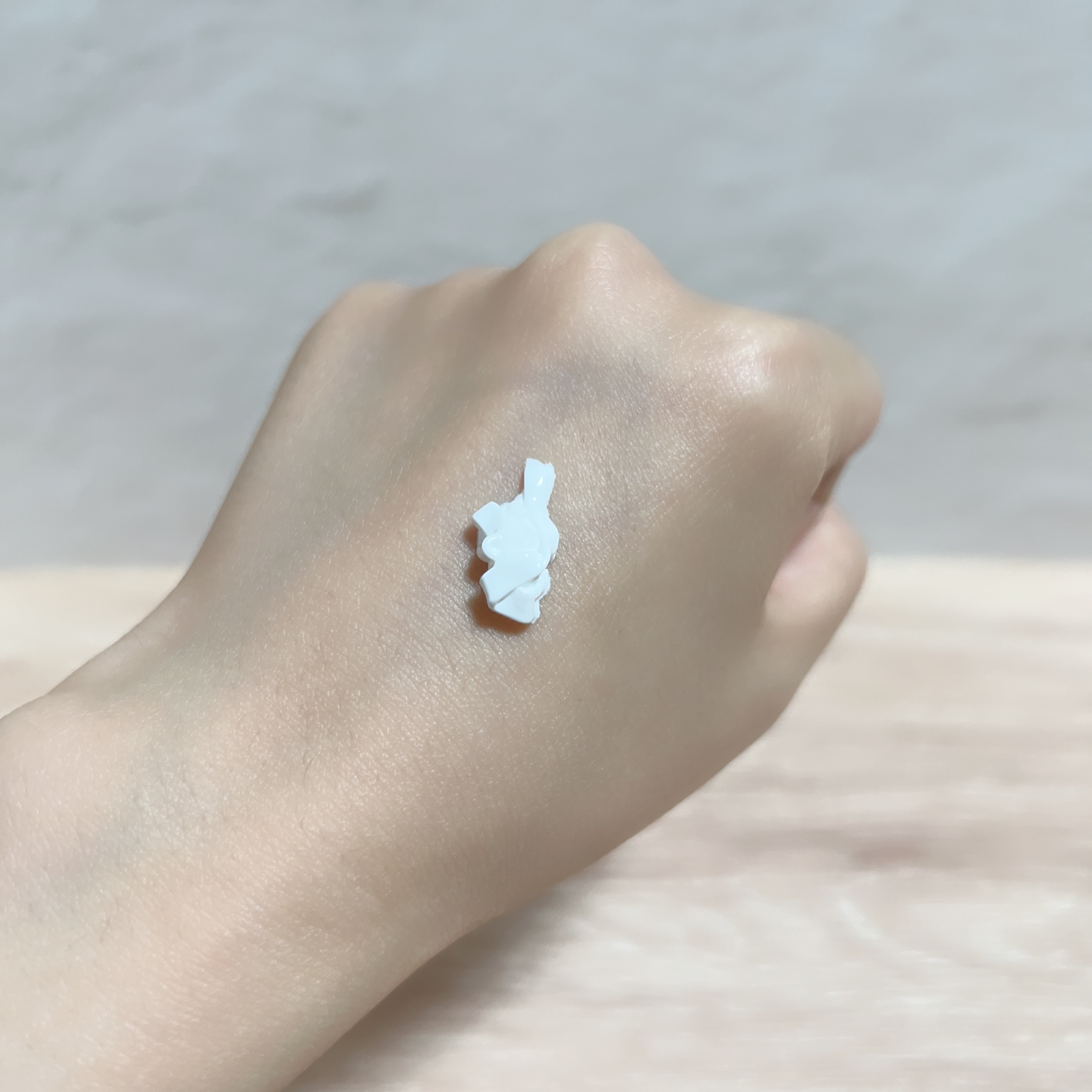 ホワイトニングドレストーンアップクリーム/COSNORI/化粧下地を使ったクチコミ（3枚目）