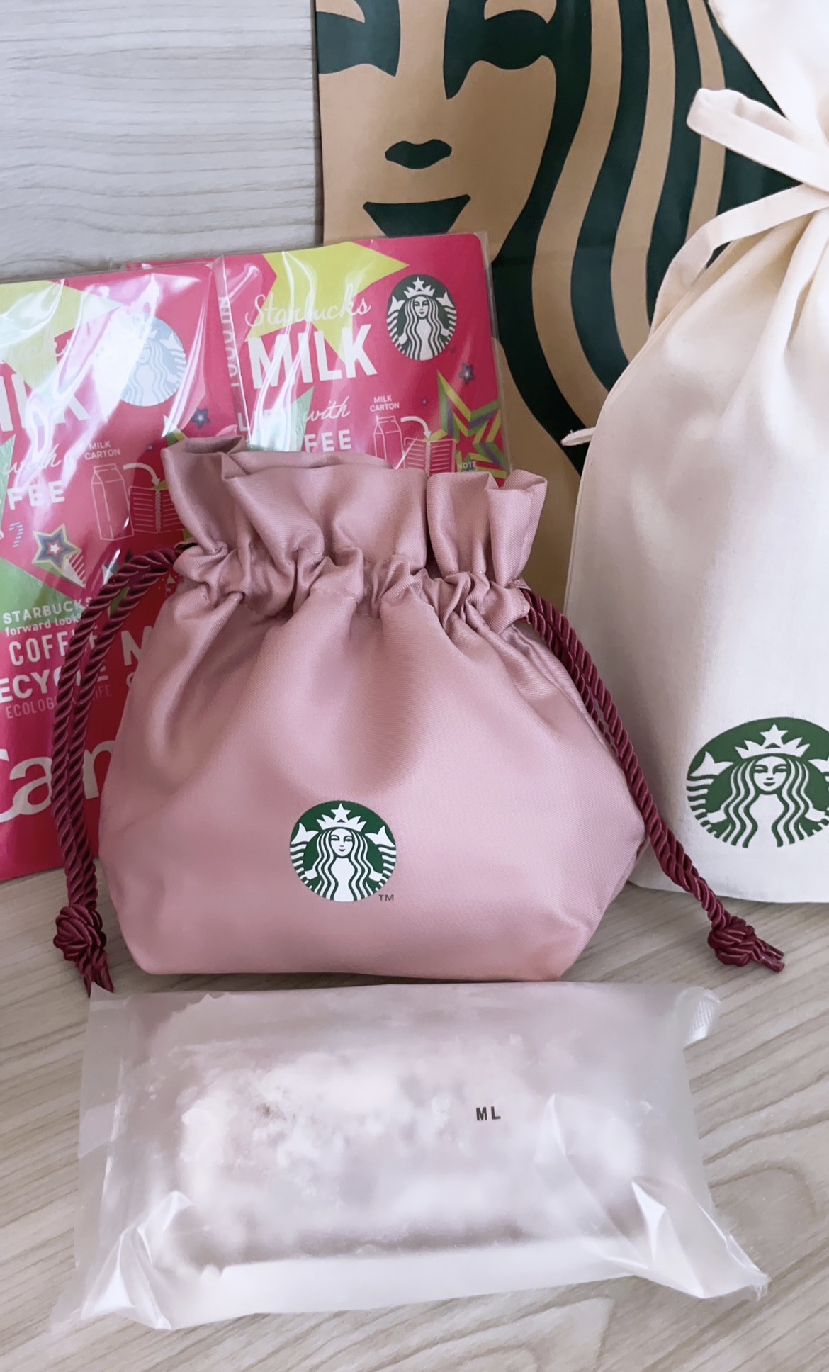 ホリデー2023ウォーターインタンブラー スター473ml/スターバックス/その他を使ったクチコミ（3枚目）